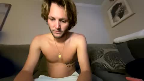 Snapshot of mikeywhite123 chatting on March 11, 5:57 am mikeywhite123 online show from March 11, 5:57 am