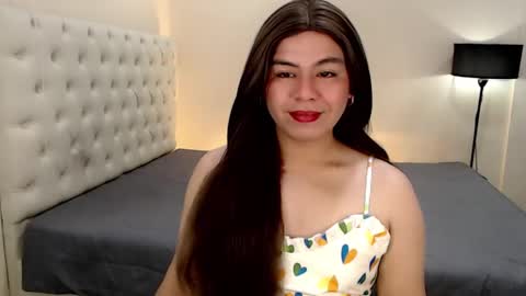 Snapshot of mikha_sensual chatting on January 26, 6:48 pm Theresa Luna online show from January 26, 6:48 pm