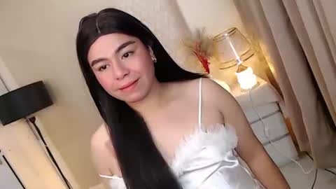 Snapshot of mikha_sensual chatting on September 11, 8:21 pm Theresa Luna online show from September 11, 8:21 pm