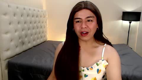 Snapshot of mikha_sensual chatting on January 27, 1:59 am Theresa Luna online show from January 27, 1:59 am