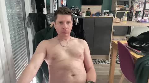 miklp8463 online show from March 11, 9:34 am