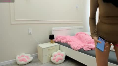 Snapshot of miko_moonn chatting on October 3, 3:59 am miko_moonn online show from October 3, 3:59 am