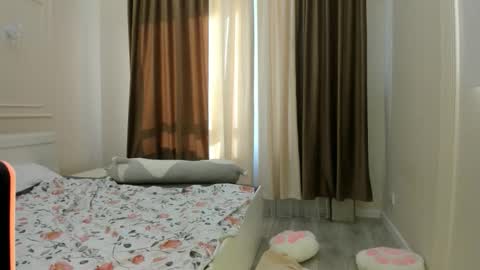 Snapshot of miko_moonn chatting on September 29, 4:11 am miko_moonn online show from September 29, 4:11 am