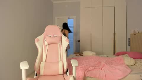 Snapshot of miko_moonn chatting on October 5, 4:32 am miko_moonn online show from October 5, 4:32 am