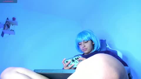 Snapshot of miku_katsuragi chatting on February 14, 7:28 am miku katsuragi online show from February 14, 7:28 am