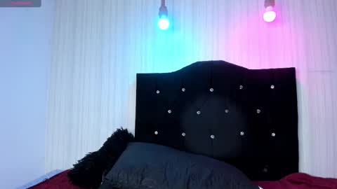 Snapshot of miku_katsuragi chatting on September 18, 2:37 am miku katsuragi online show from September 18, 2:37 am