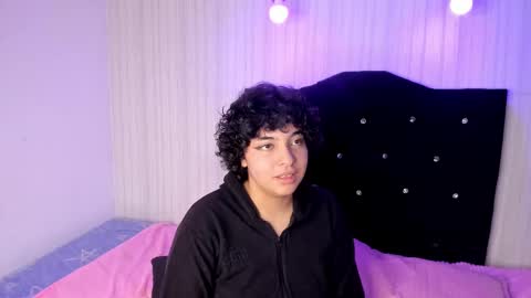 Snapshot of miku_katsuragi chatting on October 4, 5:16 am miku katsuragi online show from October 4, 5:16 am