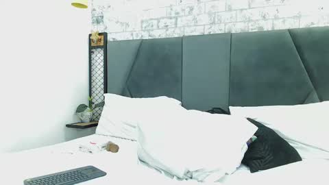 Snapshot of mila_adamss chatting on March 12, 1:51 pm mila_adamss online show from March 12, 1:51 pm