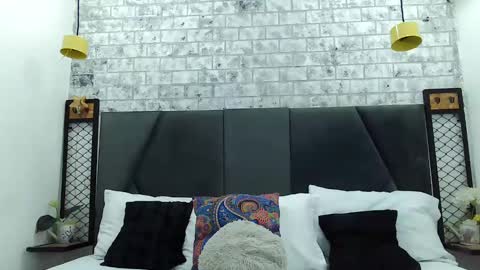 Snapshot of mila_adamss chatting on February 14, 10:59 am mila_adamss online show from February 14, 10:59 am