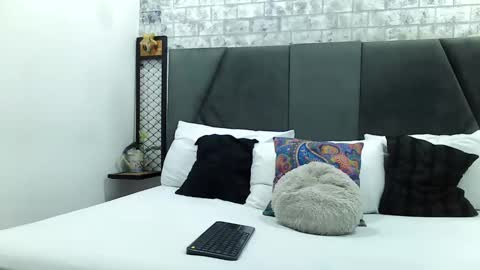Snapshot of mila_adamss chatting on February 19, 11:06 am mila_adamss online show from February 19, 11:06 am