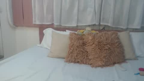 Snapshot of mila_adamss chatting on September 19, 11:03 am mila_adamss online show from September 19, 11:03 am