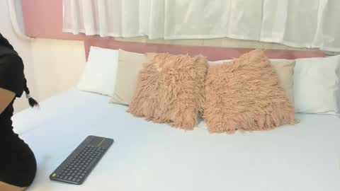 mila_adamss online show from February 11, 10:52 am