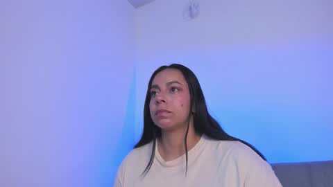 mila  online show from December 20, 9:55 pm