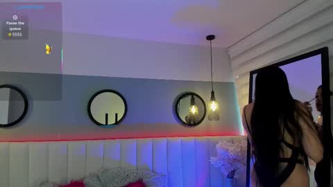 Snapshot of mila_hank chatting on October 6, 12:23 pm mila_hank online show from October 6, 12:23 pm