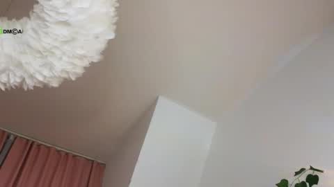 mila_hi online show from February 14, 9:39 pm