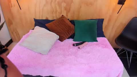 Mila and samy online show from October 1, 12:04 pm