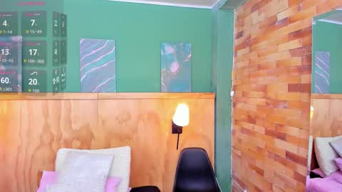 Mila and samy online show from March 22, 11:58 am