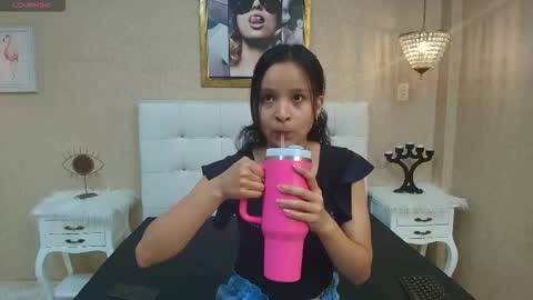 miladiosa online show from January 9, 12:00 pm