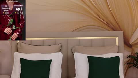 milaleoneli online show from March 25, 3:52 pm