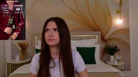 milaleoneli online show from March 29, 3:13 pm