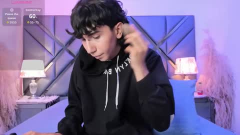 milan_lewiss online show from March 3, 12:56 pm