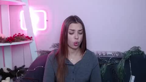 milanaangelas online show from January 19, 6:12 am