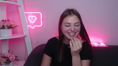 milanaangelas online show from February 14, 11:10 am