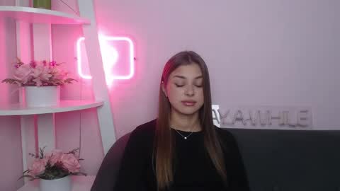 milanaangelas online show from November 7, 6:27 am