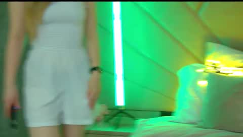 MilanaBalmain online show from March 4, 8:13 am