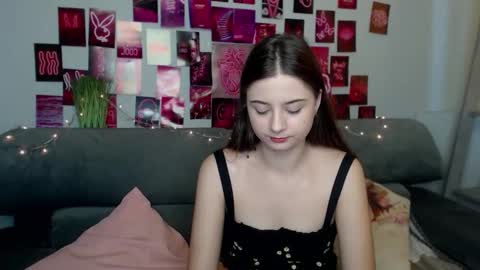 Snapshot of milanaroz chatting on September 25, 5:14 am milanaroz online show from September 25, 5:14 am