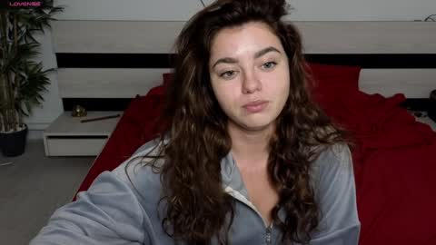 Mila online show from December 6, 2:00 pm
