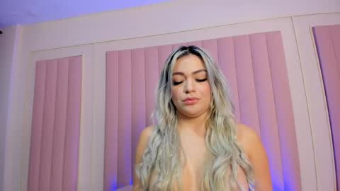 Sexy Mila  online show from September 27, 12:25 pm