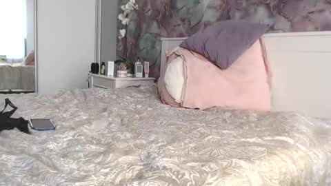 Delicious Pussy online show from February 7, 8:01 am