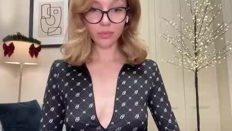 Mila online show from December 21, 3:29 pm