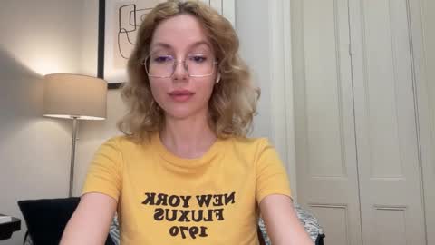 Mila online show from December 5, 4:27 pm