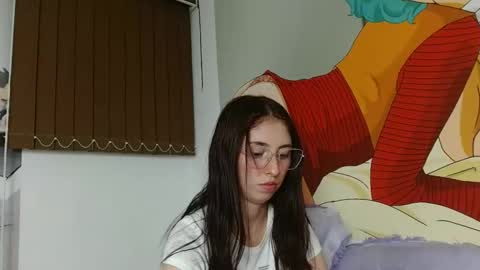 Snapshot of mildrecute chatting on February 4, 4:48 am Ana online show from February 4, 4:48 am