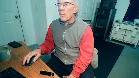 Snapshot of milehi1958 chatting on October 11, 10:09 am Milehi1958 online show from October 11, 10:09 am