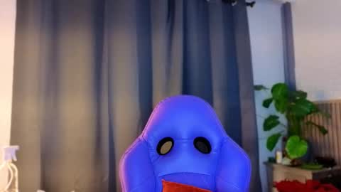 milena_lawson online show from January 10, 12:54 pm