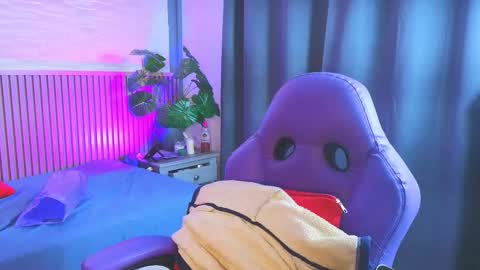 milena_lawson online show from February 13, 1:58 pm