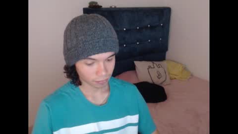 milesxoxo6969 online show from September 19, 3:38 pm