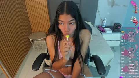 MILEY online show from April 16, 5:02 pm