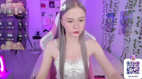 Milia online show from December 18, 8:36 pm