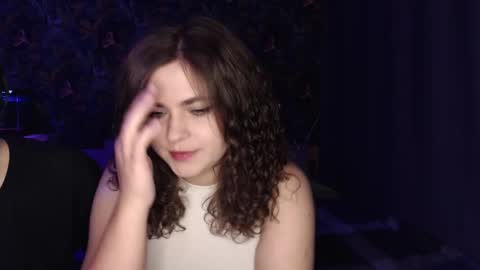 Stella and Neo online show from March 12, 10:17 pm