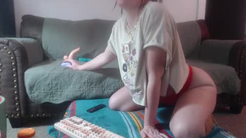 milknhunnny online show from February 19, 3:39 am