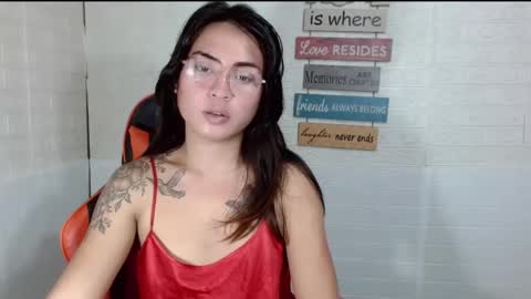 Snapshot of milkycumnel23 chatting on December 2, 4:48 pm NEL 23 online show from December 2, 4:48 pm