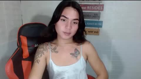 Snapshot of milkycumnel23 chatting on December 20, 12:05 pm NEL 23 online show from December 20, 12:05 pm