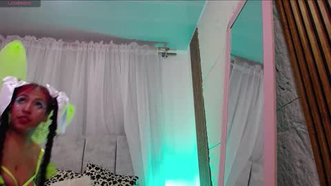Snapshot of milkykinki18 chatting on October 10, 7:25 am milkykinki18 online show from October 10, 7:25 am