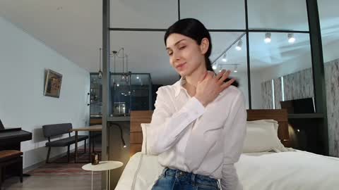 milla bella online show from March 21, 9:08 pm