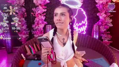 MILLA online show from October 17, 1:48 pm