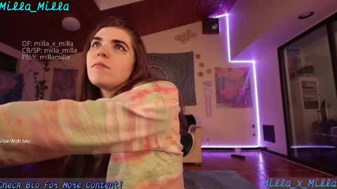 milla_milla online show from February 18, 7:19 am